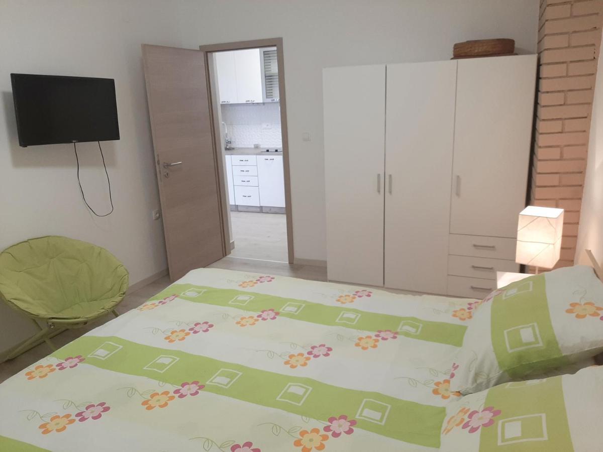 Apartman Maslina 皮萨克 外观 照片