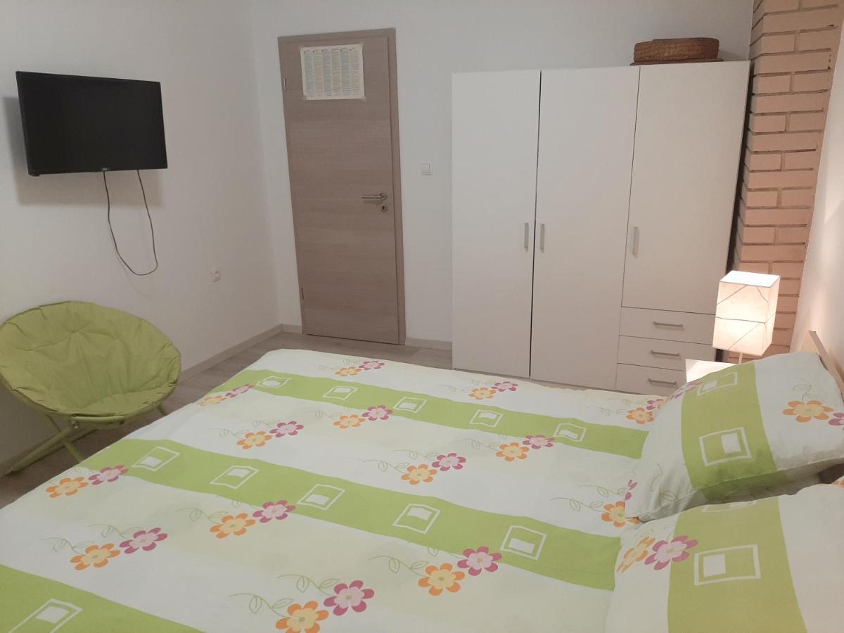 Apartman Maslina 皮萨克 外观 照片
