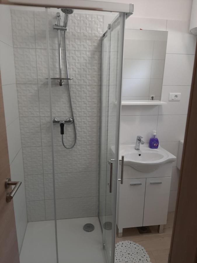 Apartman Maslina 皮萨克 外观 照片