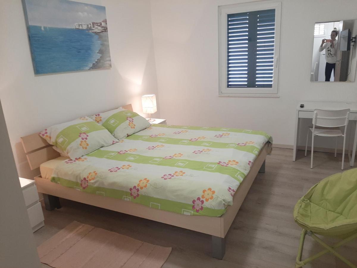 Apartman Maslina 皮萨克 外观 照片