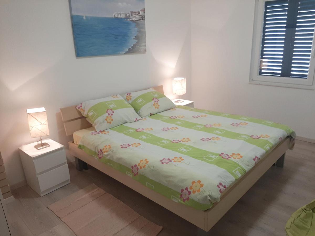 Apartman Maslina 皮萨克 外观 照片